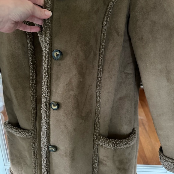 L.L.Bean sherpa lined faux suede jacket. Size M. Brown. - Picture 8 of 11